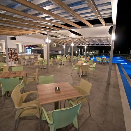 Frosini Hotel ランピ エクステリア 写真